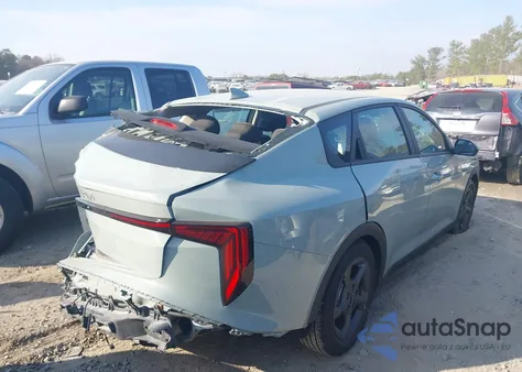 2025 Kia K4 Lxs z USA, uszkodzony, nr VIN 3KPFT4DE0SE062992